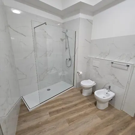 Danito Rooms 3 Singola 200 Passi Dal Centro